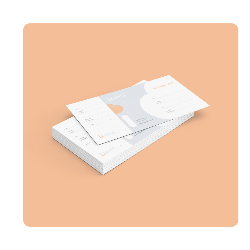 Gift card Blanco impilate con retro compilabile