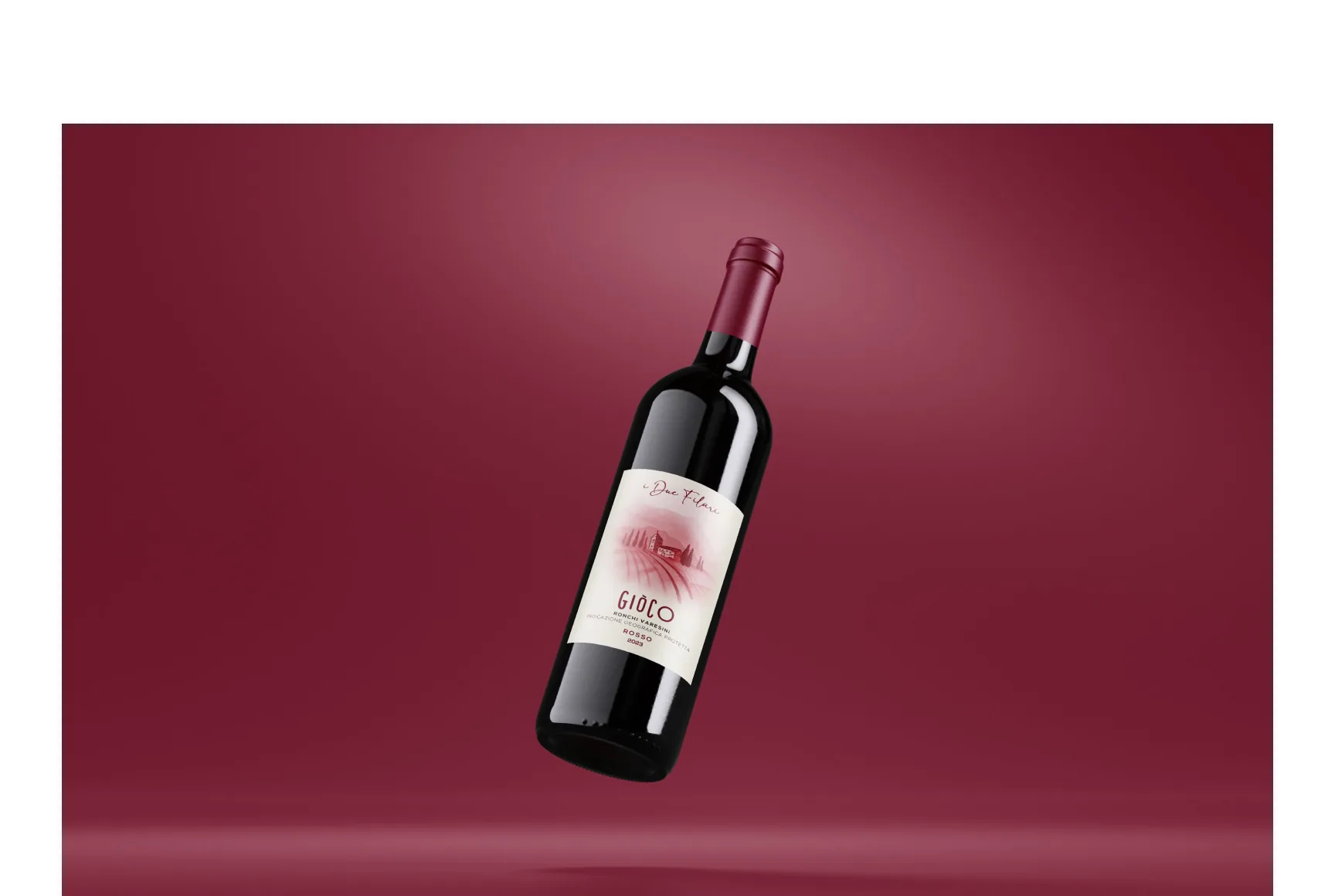 Bottiglia I due Filari con etichetta bordeaux su fondo tono su tono