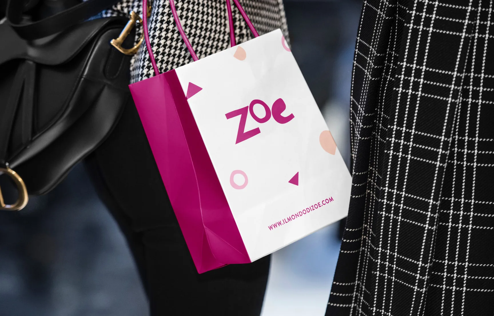 Materiale coordinato per Zoe: brand identity, packaging e contenuti per beauty e lifestyle e‑commerce